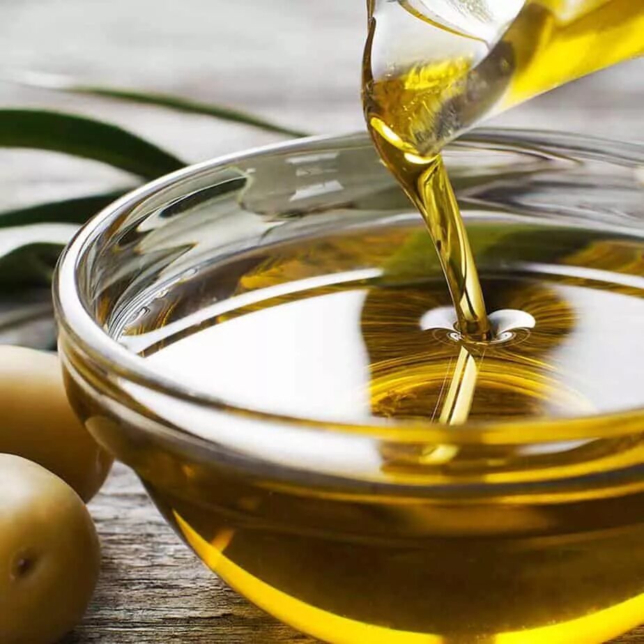 Оливковое масло е. Растительное масло. Оливковое масло. Масло пищевое. Масла пищевые растительные.