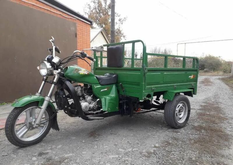 Трициклы десна. Мотоцикл трехколесный десна 200. Мотороллер десна 200 трицикл. Трицикл десна 200. Грузовой трицикл десна 200.