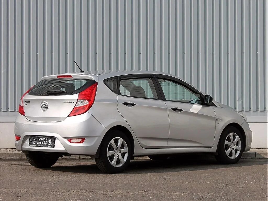 Hyundai Solaris Hatchback 2014. Хендай Солярис хэтчбек 2014. Hyundai Solaris 1 хэтчбек. Hyundai Solaris Hatchback 2013.