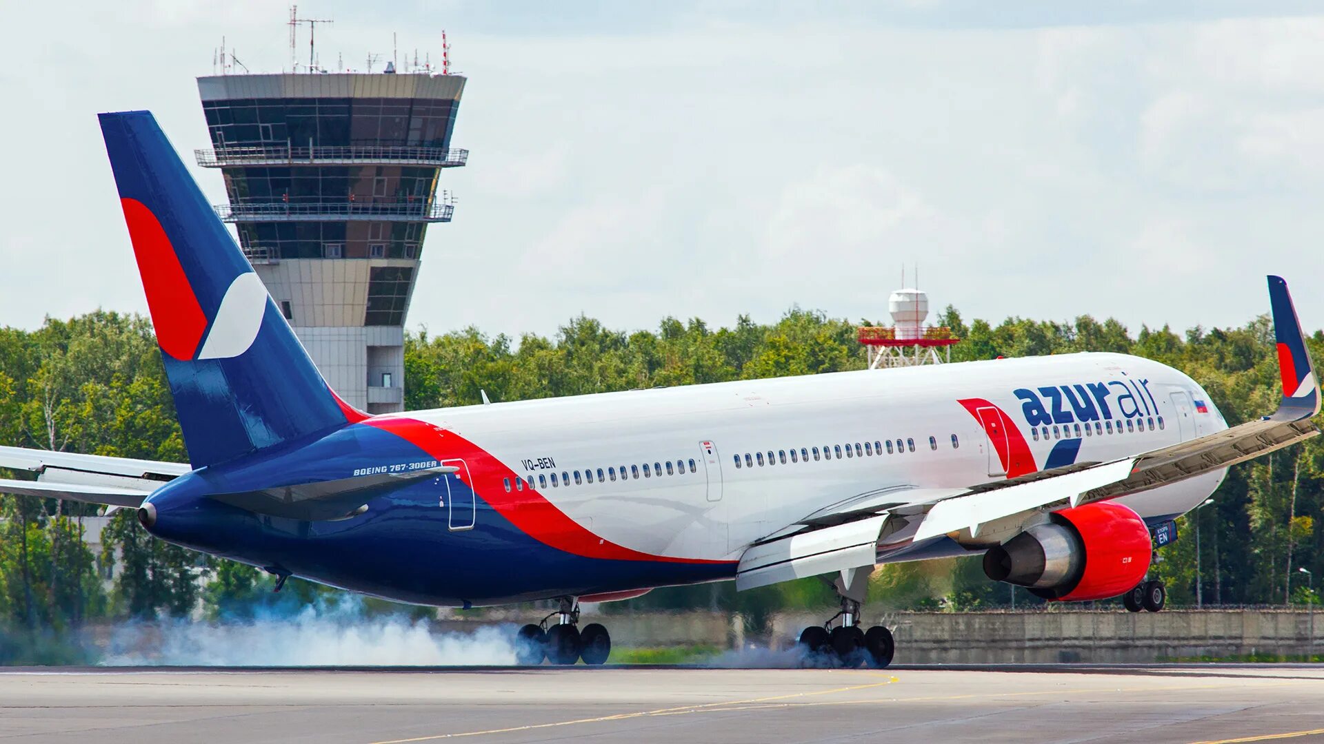 Боинг-767-300 Азур-Эйр. Azur Air самолеты. Черный самолет Азур Эйр. VQ-beo.