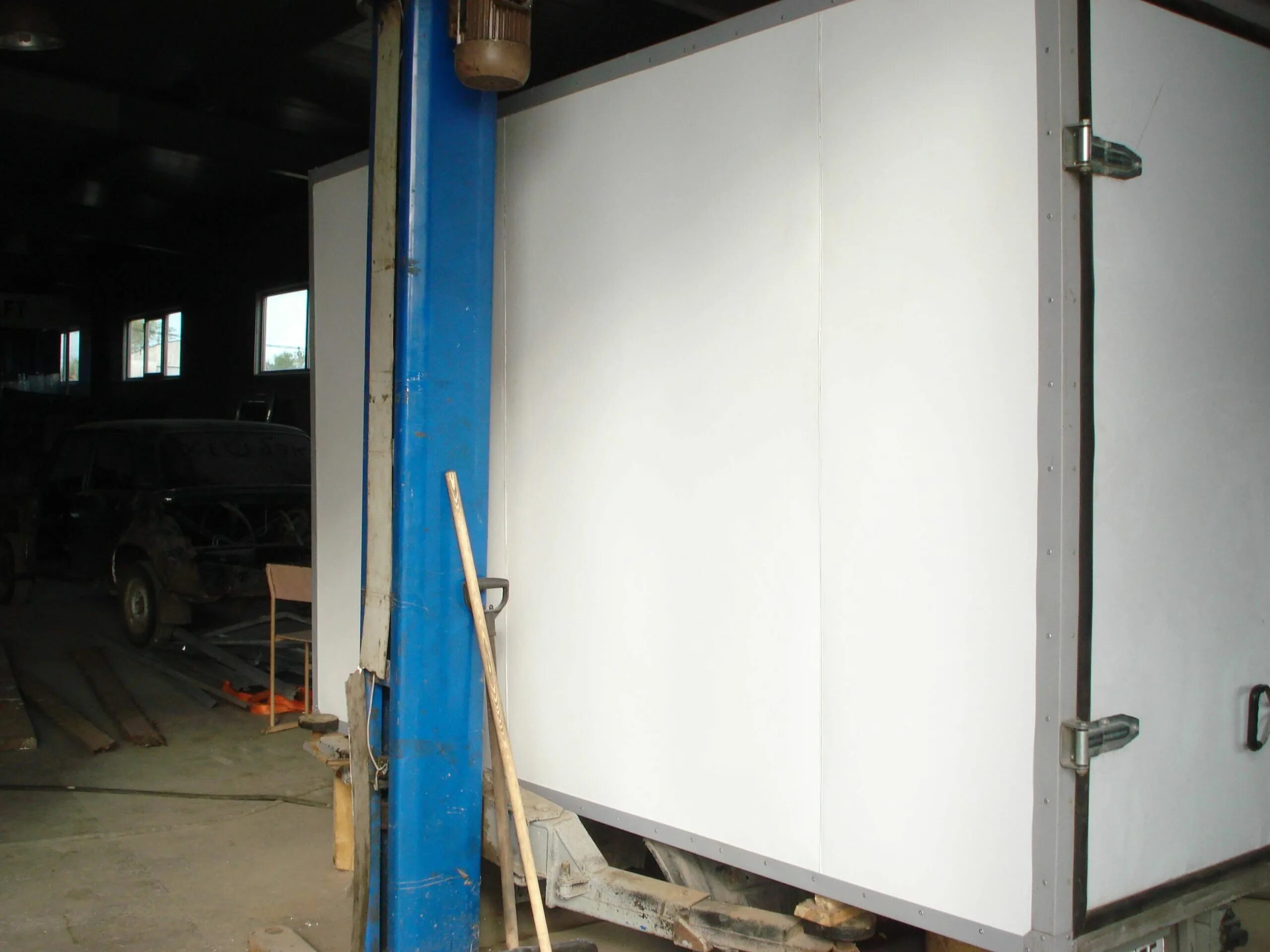 Кузов мебельного фургона. Ремонтный фургон газель. Каркас будки газель некст 4,2. Ремонт фургонов газель. Ремонт автофургонов.