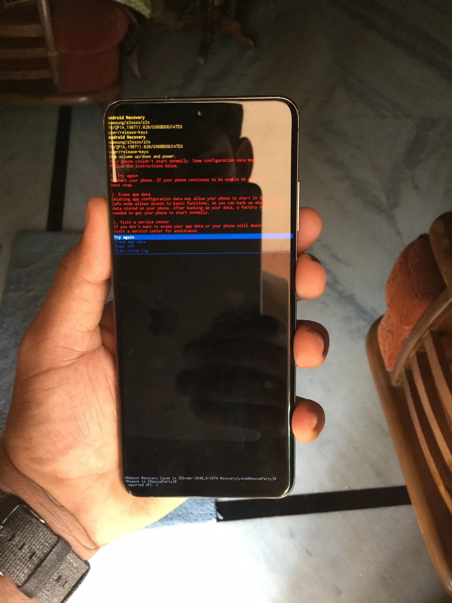 Ломание телефона. Как сломать андроид. Как сломать андроид. Значок сломанного андроида. Разбить экран.