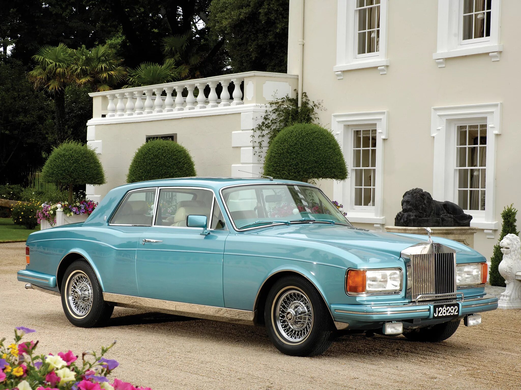 Rolls royce arcadia. Rolls Royce Corniche 1980. Rolls Royce Corniche Coupe. 1980 Rolls-Royce Camargue Coupe. Rolls Royce Corniche 2.