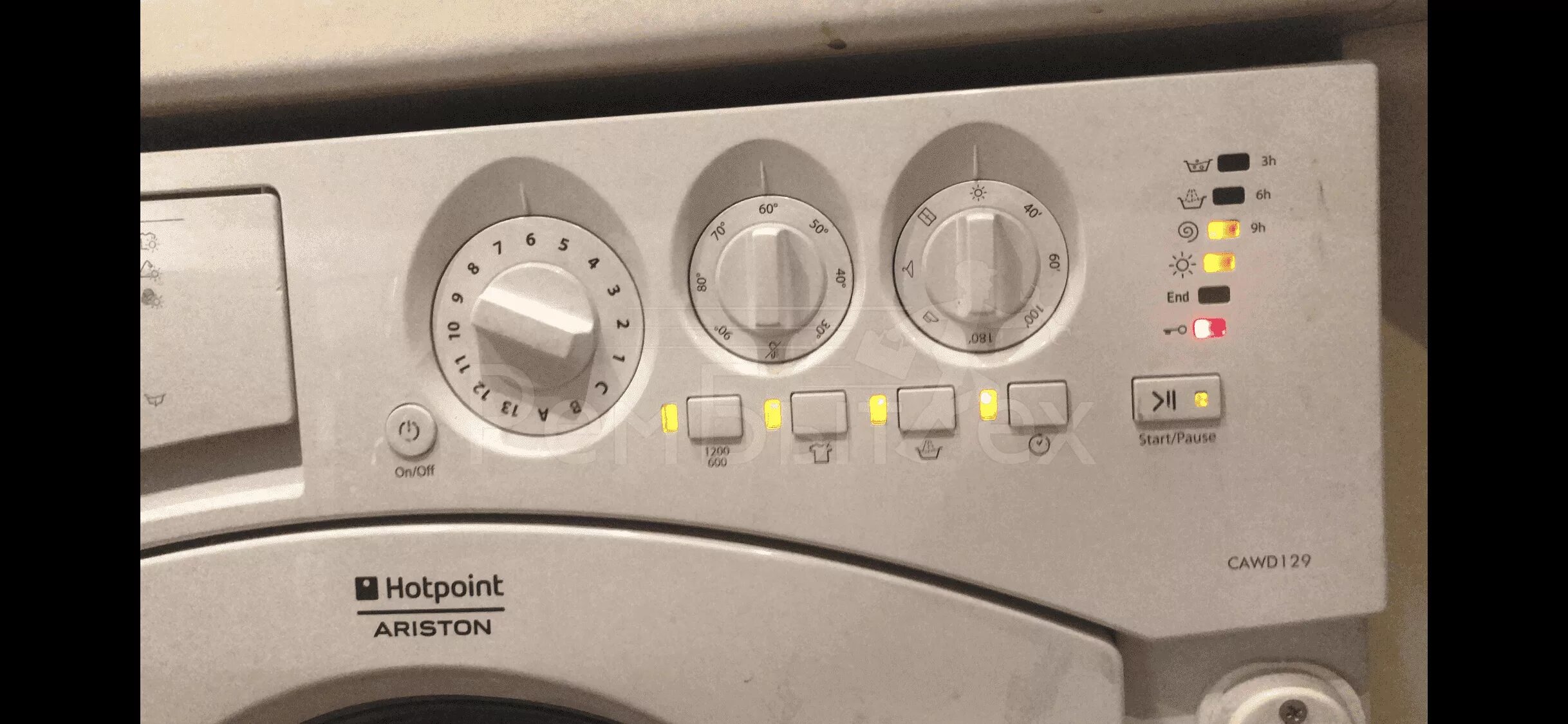 Hotpoint ariston 1297. Стиральная машина Ariston CAWD 129. Hotpoint-Ariston CAWD 129 коды ошибок. Hotpoint Ariston CAWD 129. Hotpoint Ariston CAWD 129 ошибки.