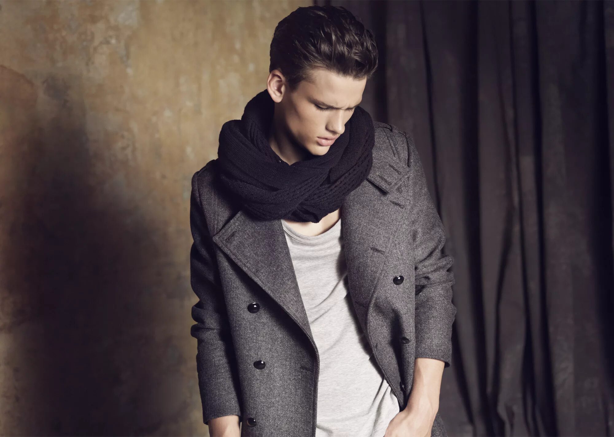 сколько лет андрею пальто в реальной жизни