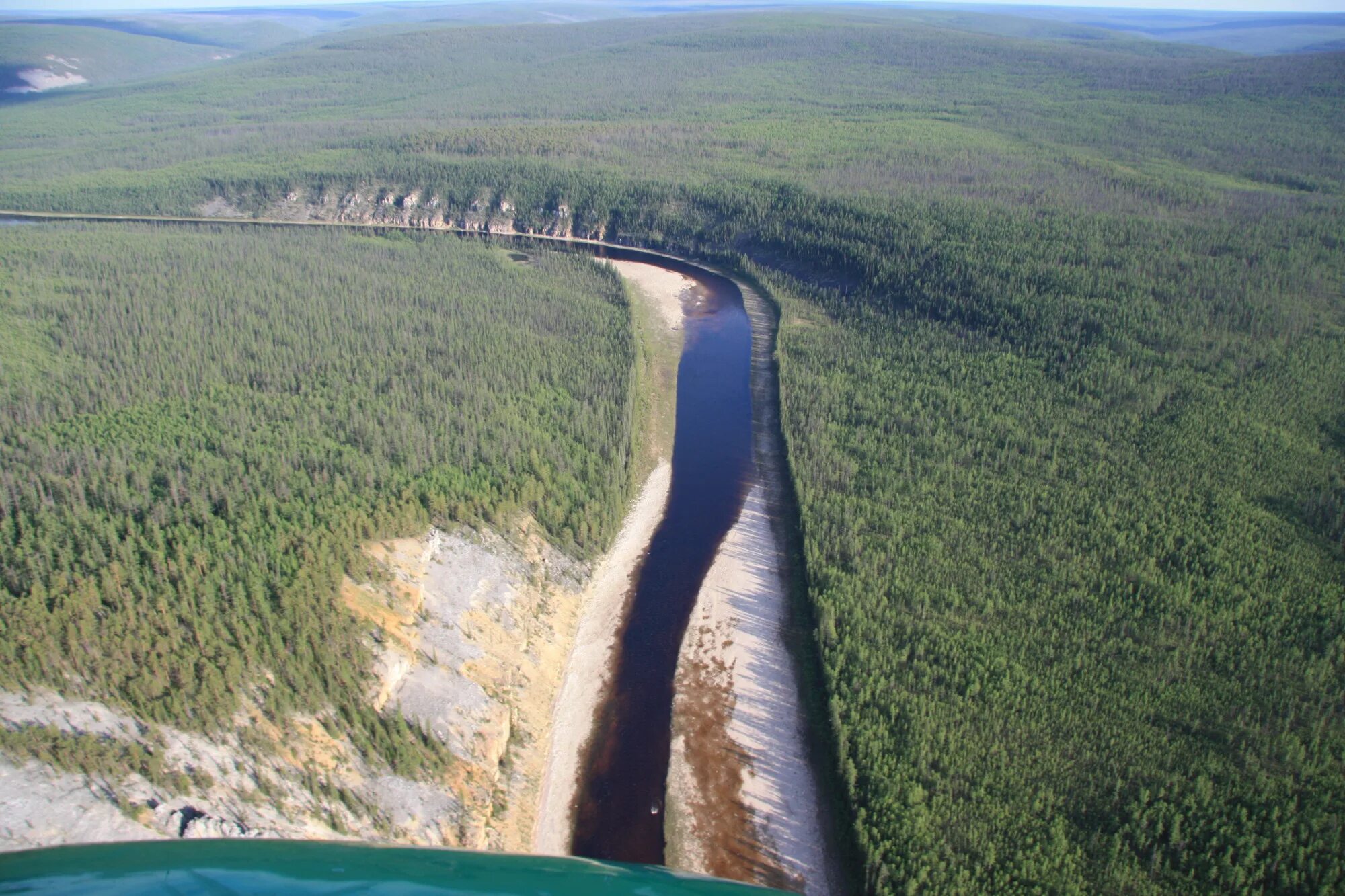 Река в якутии 3. Река в якутии 3. Река амга амгинский улус. Река синяя якутия. Река кенкеме в якутии.