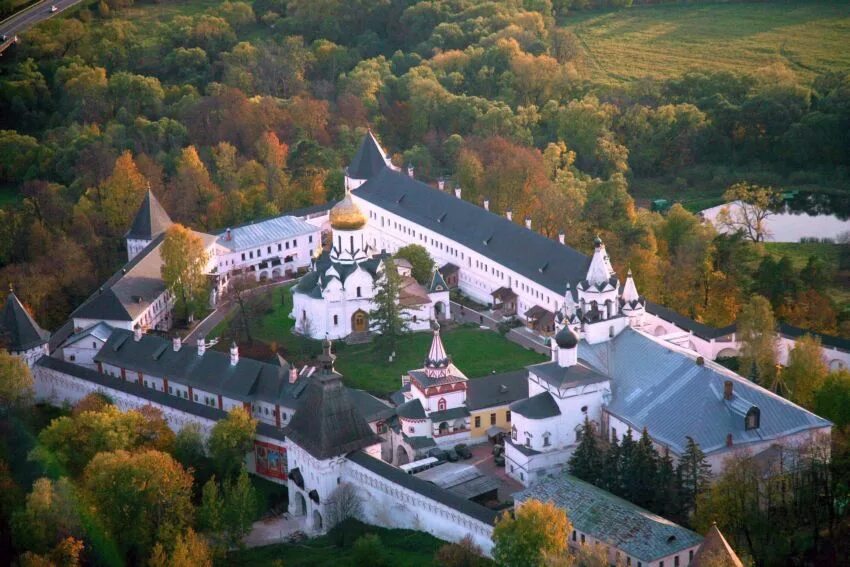 Покатушки по Подмосковью. Саввино-Сторожевский монастырь в Звенигороде. - DRIVE2