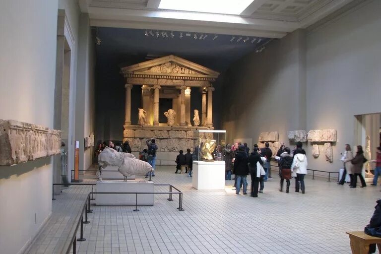 британский музей зал египта. первая выставка в британском музее 1753 год. лондонский музей экспонаты. шедевры британского музея в лондоне. моаи в британском музее.