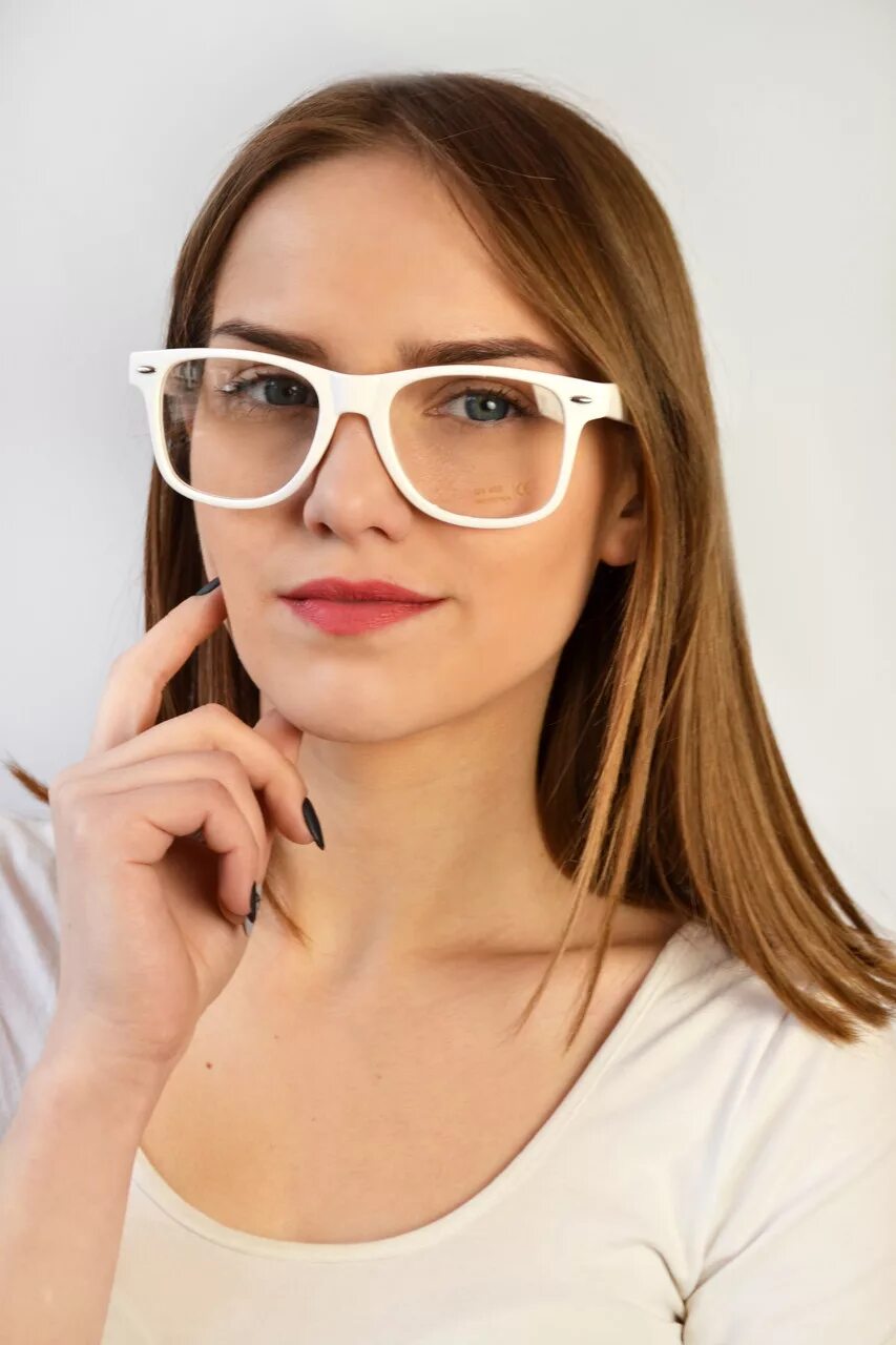 очки для зрения женские модные. белая оправа для очков женская. модные оправы для очков. очки для зрения женские модные. красивые очки для зрения женские.