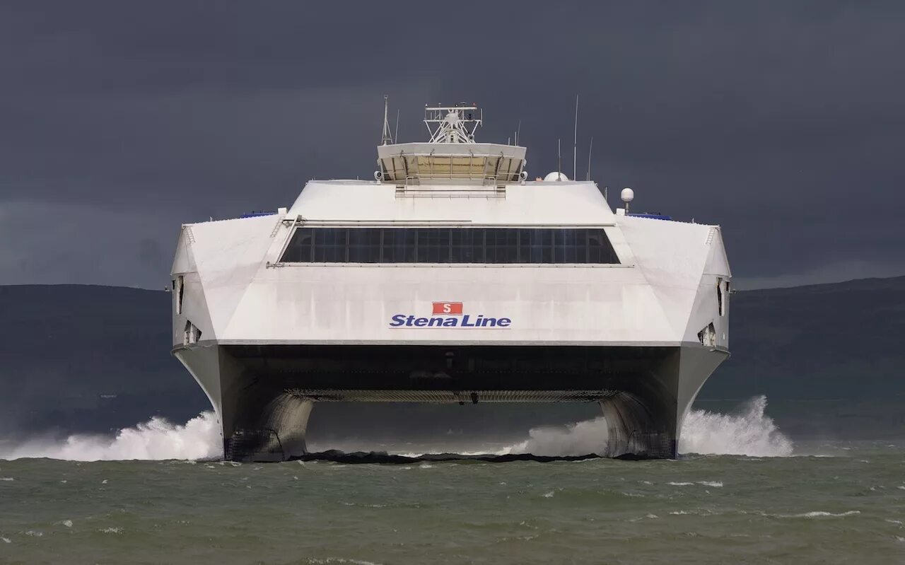 скоростной паром. паром-катамаран hss-1500. пассажирский паром. Austal company. японский паром.