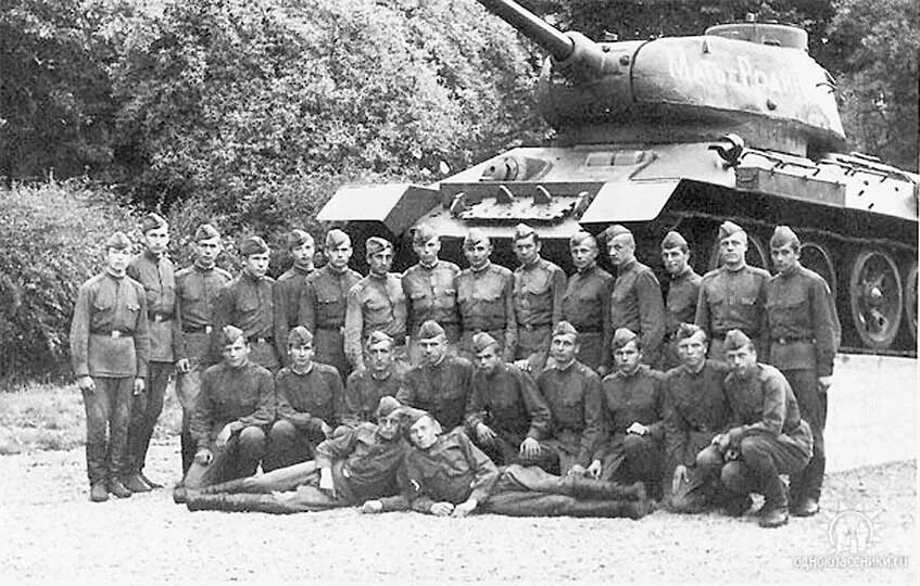 Полковая разведка гсвг. Гсвг 79. Гсвг рослау 79 танковый полк. Ч. Танк т 34 в эберсвальде.