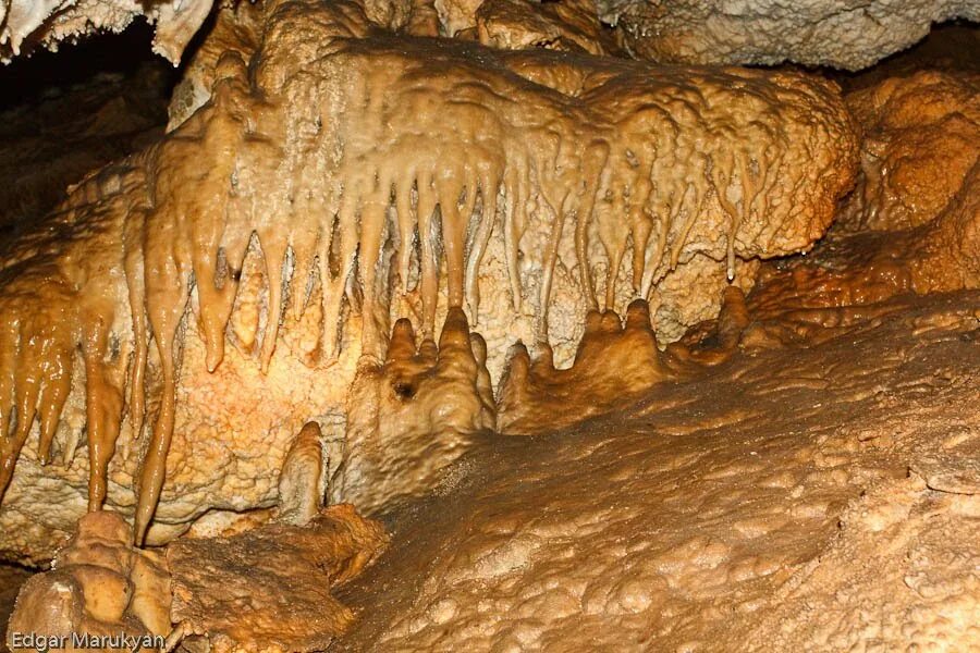 самая древняя пещера