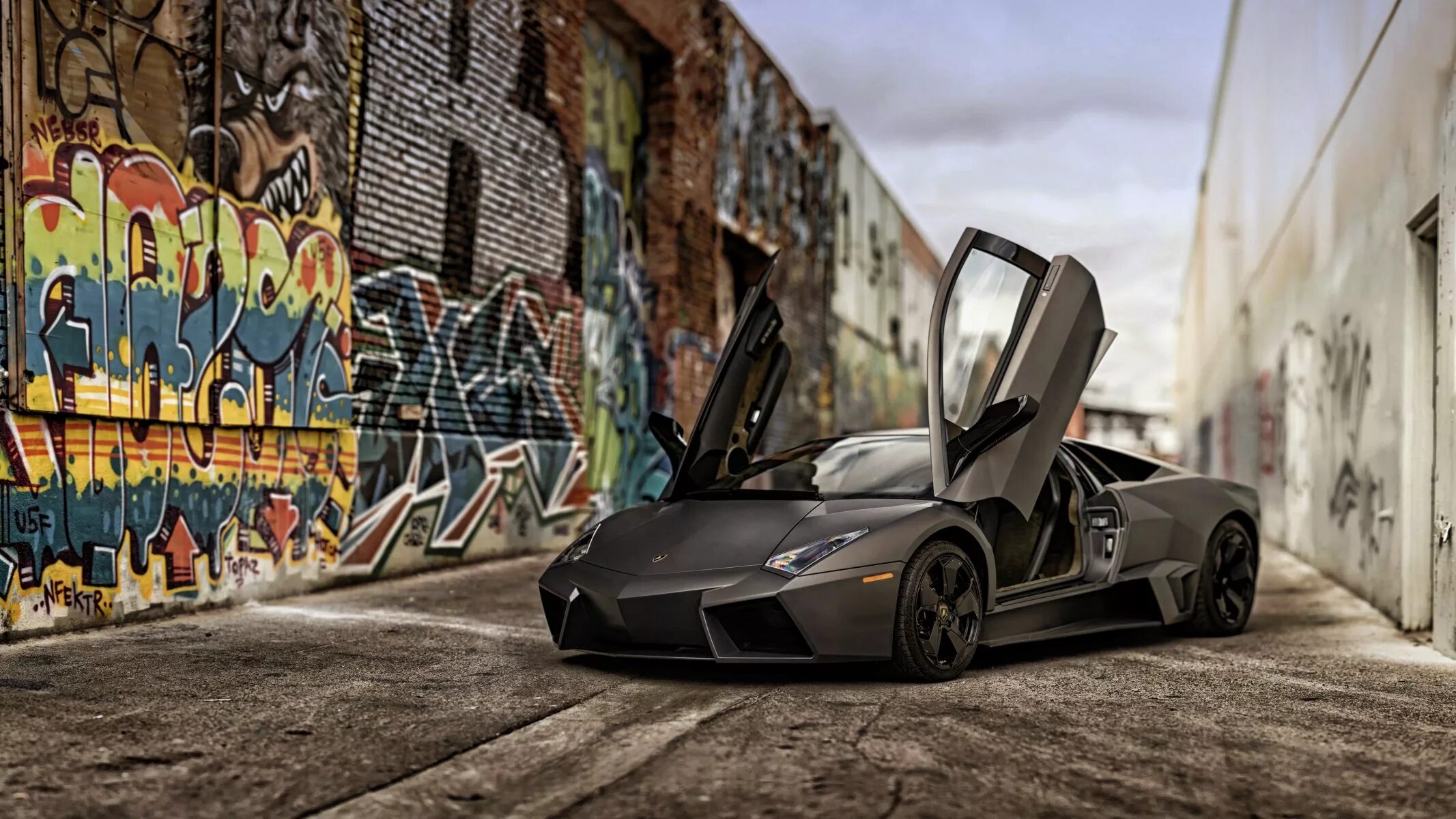 Обои д рабочего стола. Lamborghini Reventon 2008. Обои машины. Обои на рабочий стол машины. Картинки на рабочий стол Тачки.