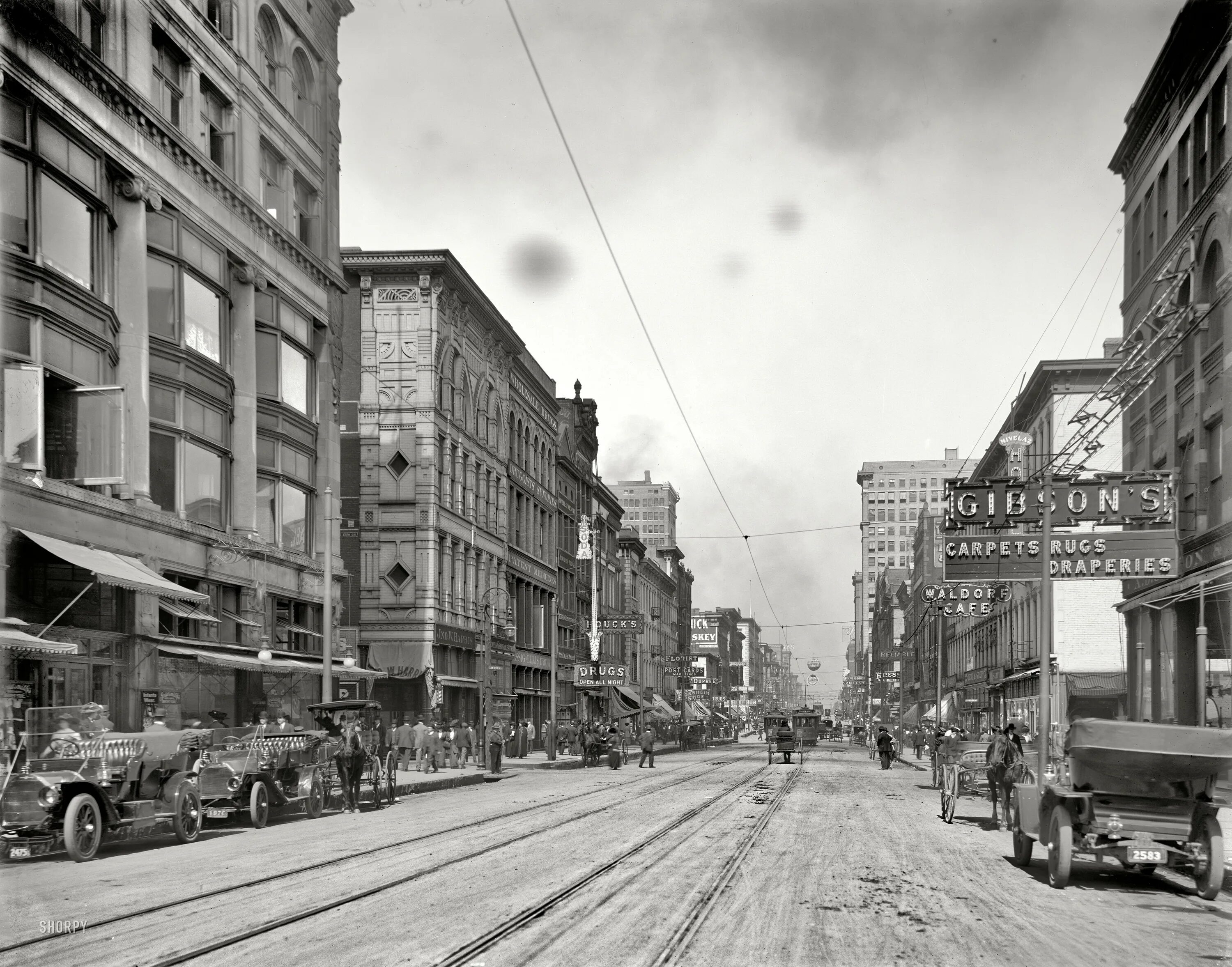 20 век фотографии улиц. Нью Йорк 1910. Нью Йорк 1915. Нью Йорк 19 век. Нью Йорк 1910 год.