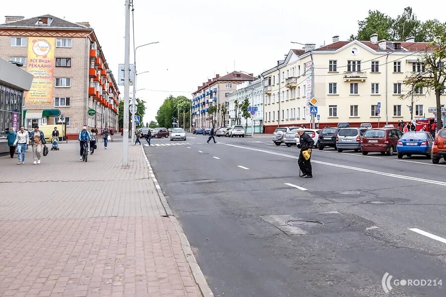 Памятник центр европы беларусь. Географический центр европы полоцк рисунок. Памятный знак полоцк географический центр европы. Полоцк центр европы памятник. Полоцк памятник лодке.