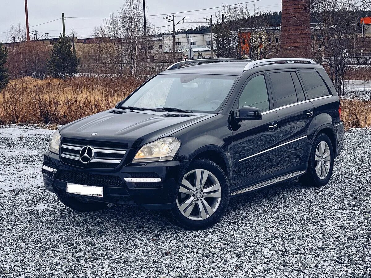 Gl 3. Mercedes gl 500 2014. Черный gl500 на белых дисках. Мерседес джип 2014. 0 дизель отзывы.