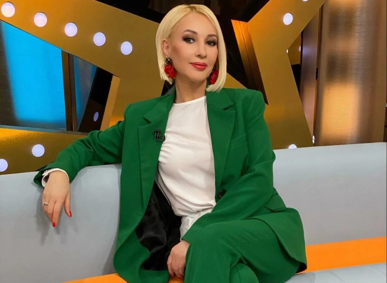 Лера кудрявцева википедия биография личная жизнь Лера Кудрявцева ответила на критику Аллы Пугачевой: "Танки грязи не боятся!
