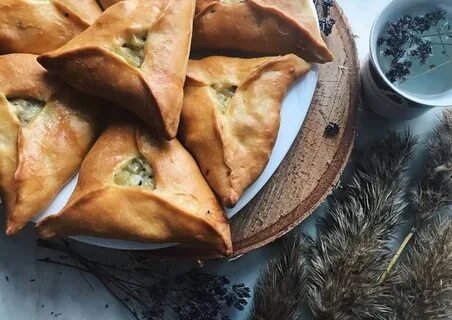 Треугольные пирожки с мясом и картошкой