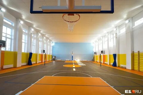 Осветительные приборы в спортзалах