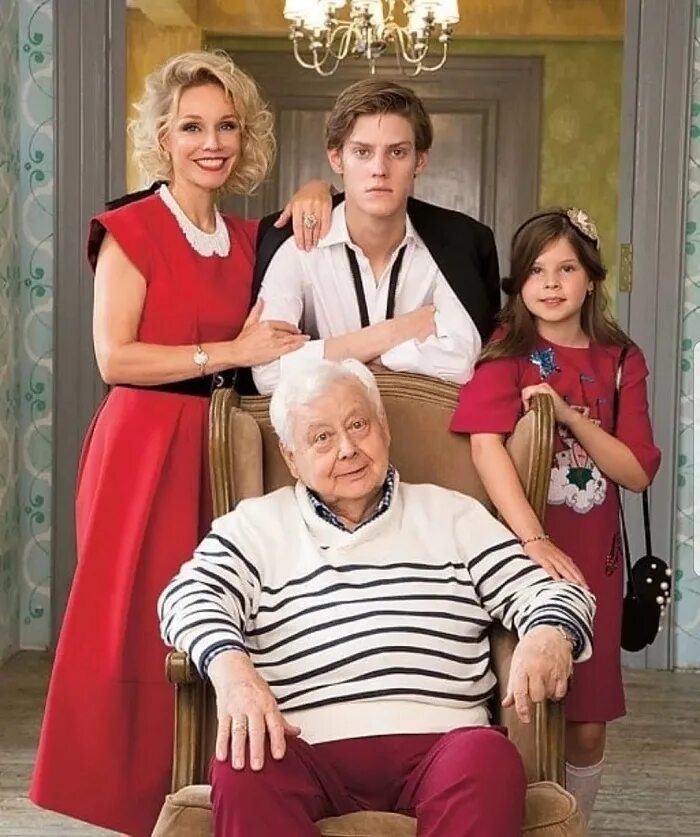 Табаком возраст. Вред табака плакат. Табаком возраст. Табаком возраст. Табаком возраст.