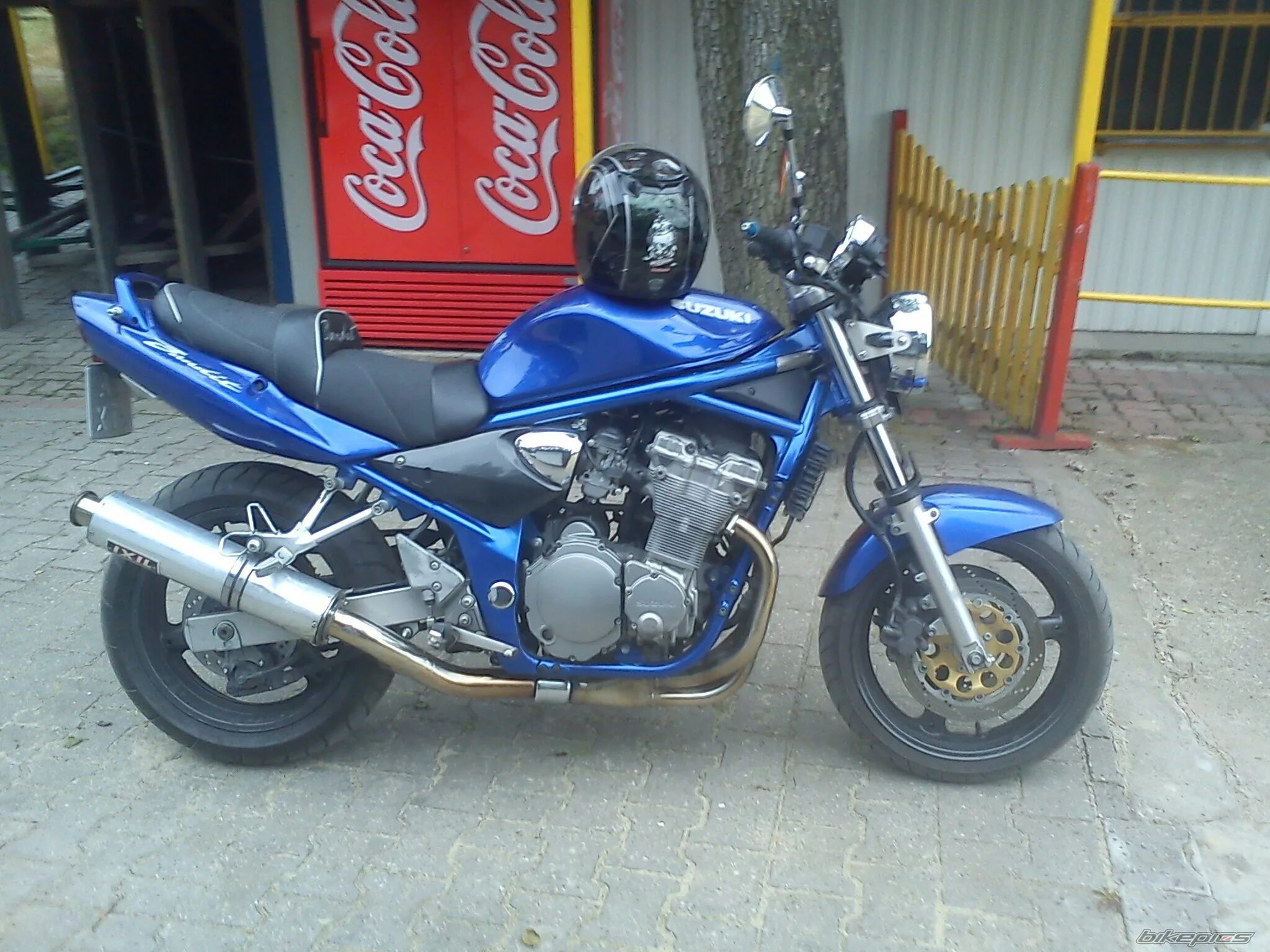 Suzuki bandit 250 новый. Мотоцикл suzuki bandit 400. Пластик на сузуки бандит 250. Suzuki bandit 600 2004. Suzuki gsf1200s bandit.