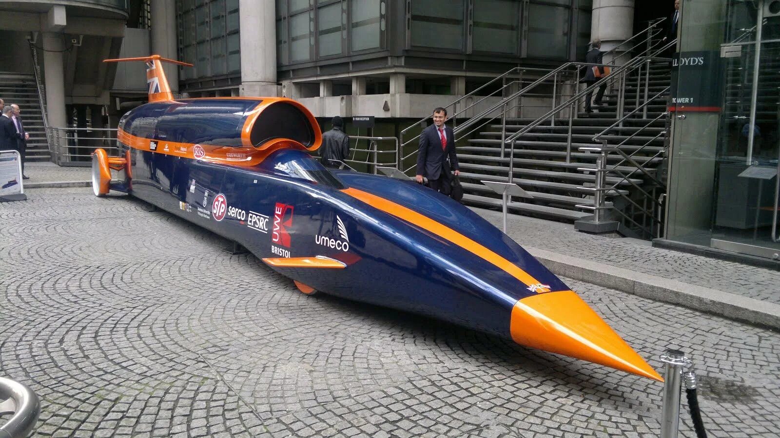 Рекорд скорости самолета. Bloodhound SSC 1609 км.ч. Машина Bloodhound SSC. Bloodhound SSC 2020. Bloodhound SSC скорость.