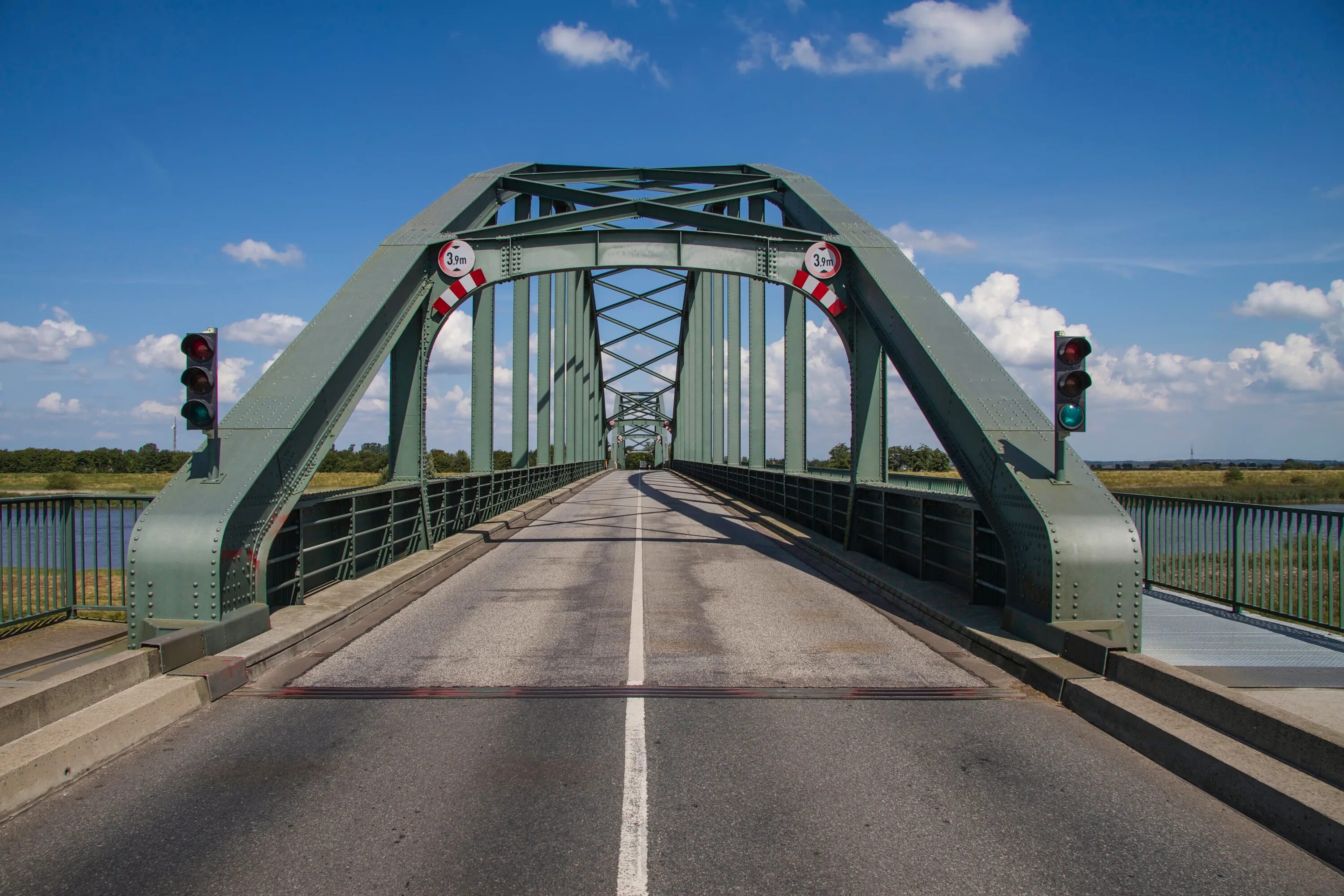 Таран моста. Худайбердинский мост. Мост хёгакустенбрун. Мост Reinig Bridge. Сокольский ЖД мост.