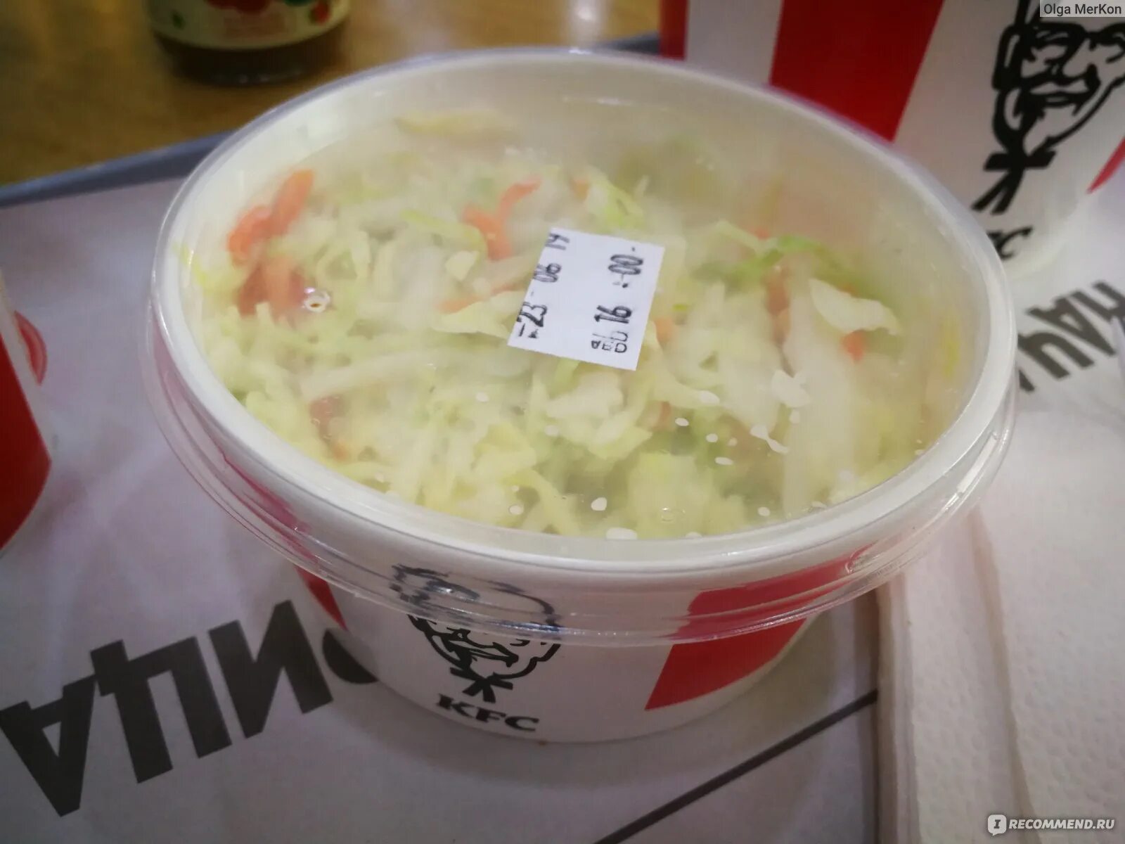 Сырные палочки кфс. Kfc салаты. Цезарь лайт кфс. Kfc салат. Kfc салаты.