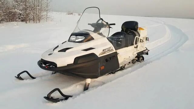 Lynx Yeti Pro 550. Снегоход Линкс АРМИ 800 4т. Снегоход Lynx Yeti Pro v-800. BRP Lynx Yeti Pro Army v-800 фотосесси.