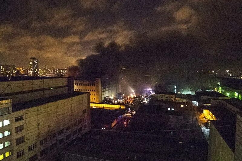 Пожар в Тушино. Пожар в Тушино сейчас. Тушино ночью. Пожар в Москве сегодня в СВАО.