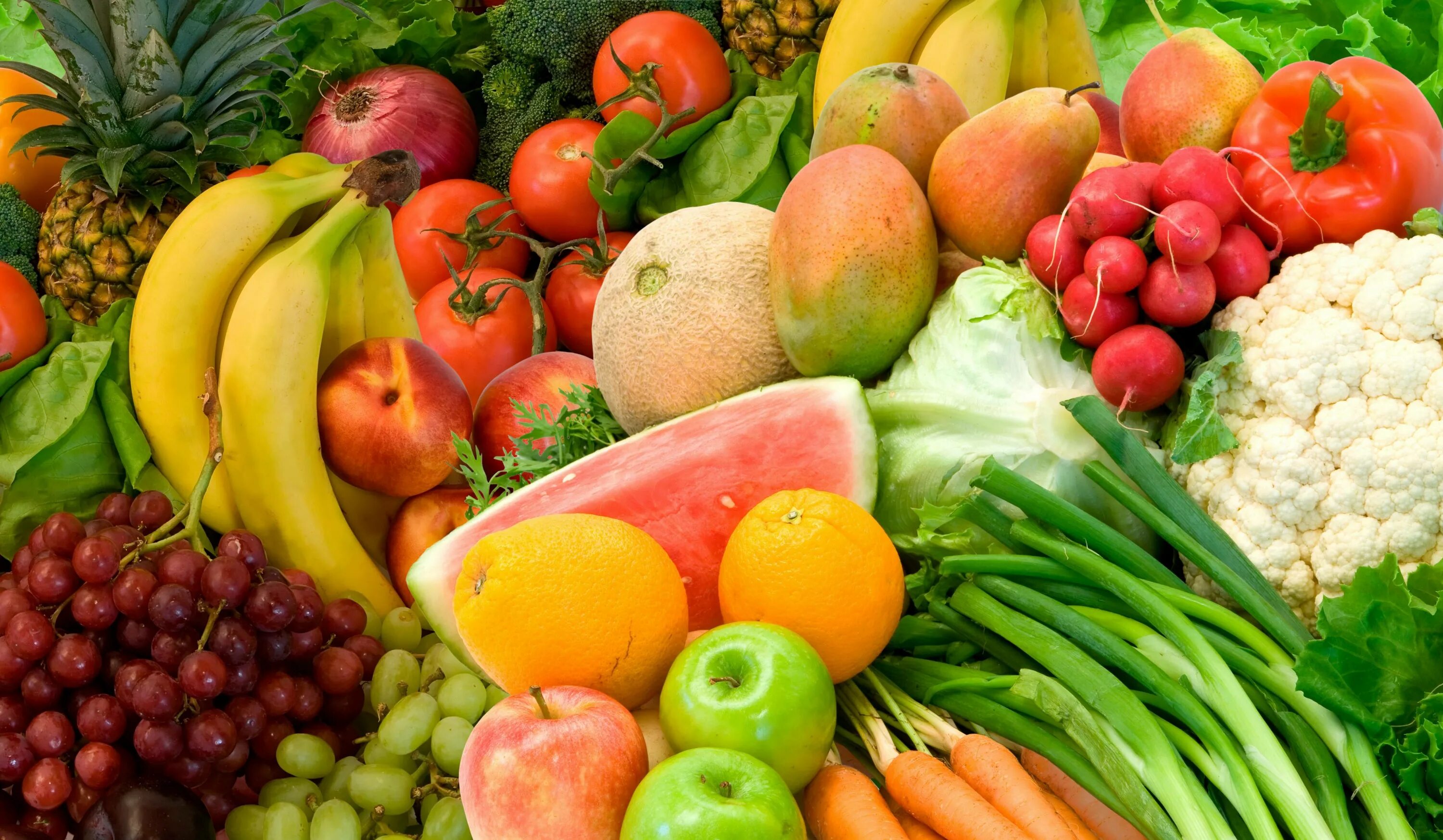 Овощи и фрукты. Продукты фрукты. Овощи, фрукты, ягоды. Полезная еда. Фруктами и овощами пейте