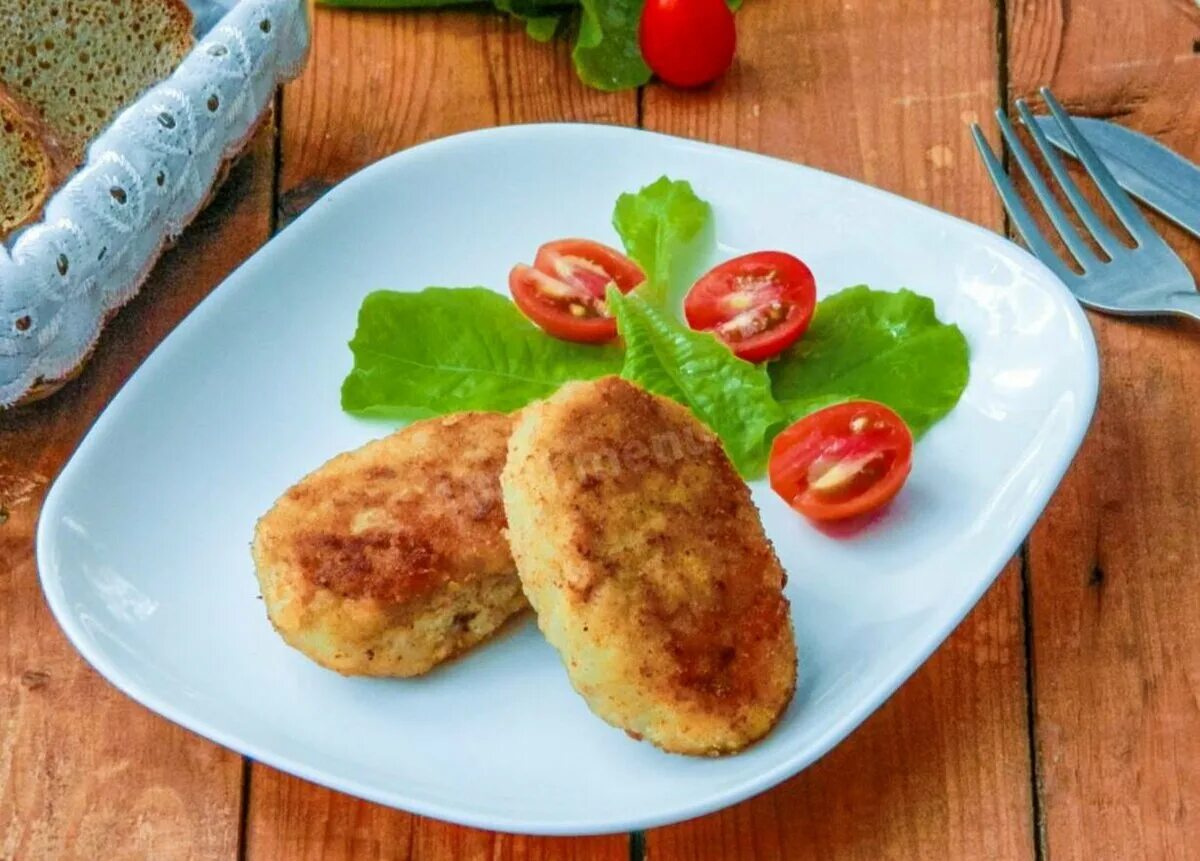 Биточки из щуки. Щучьи котлеты. Котлеты из щуки. Котлеты из форели. Котлеты из щуки.