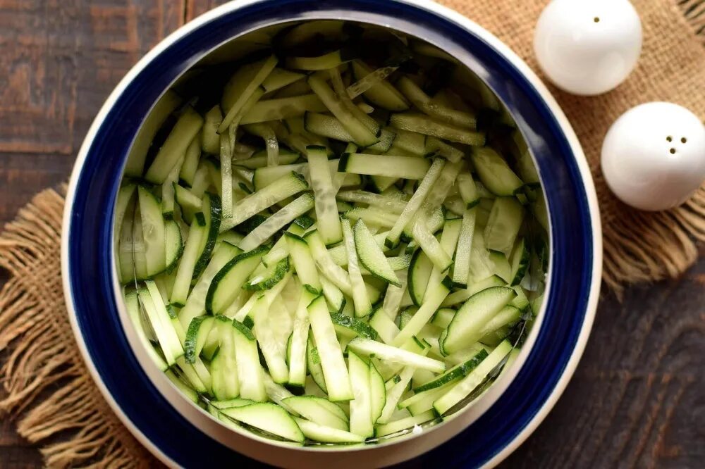 Салат мужской каприз. Салат довольный муж. Салат довольный мужчина рецепт. Салат довольный муж. Салат довольный мужчина рецепт.