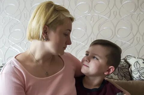 Русской сын е маму с разговорами