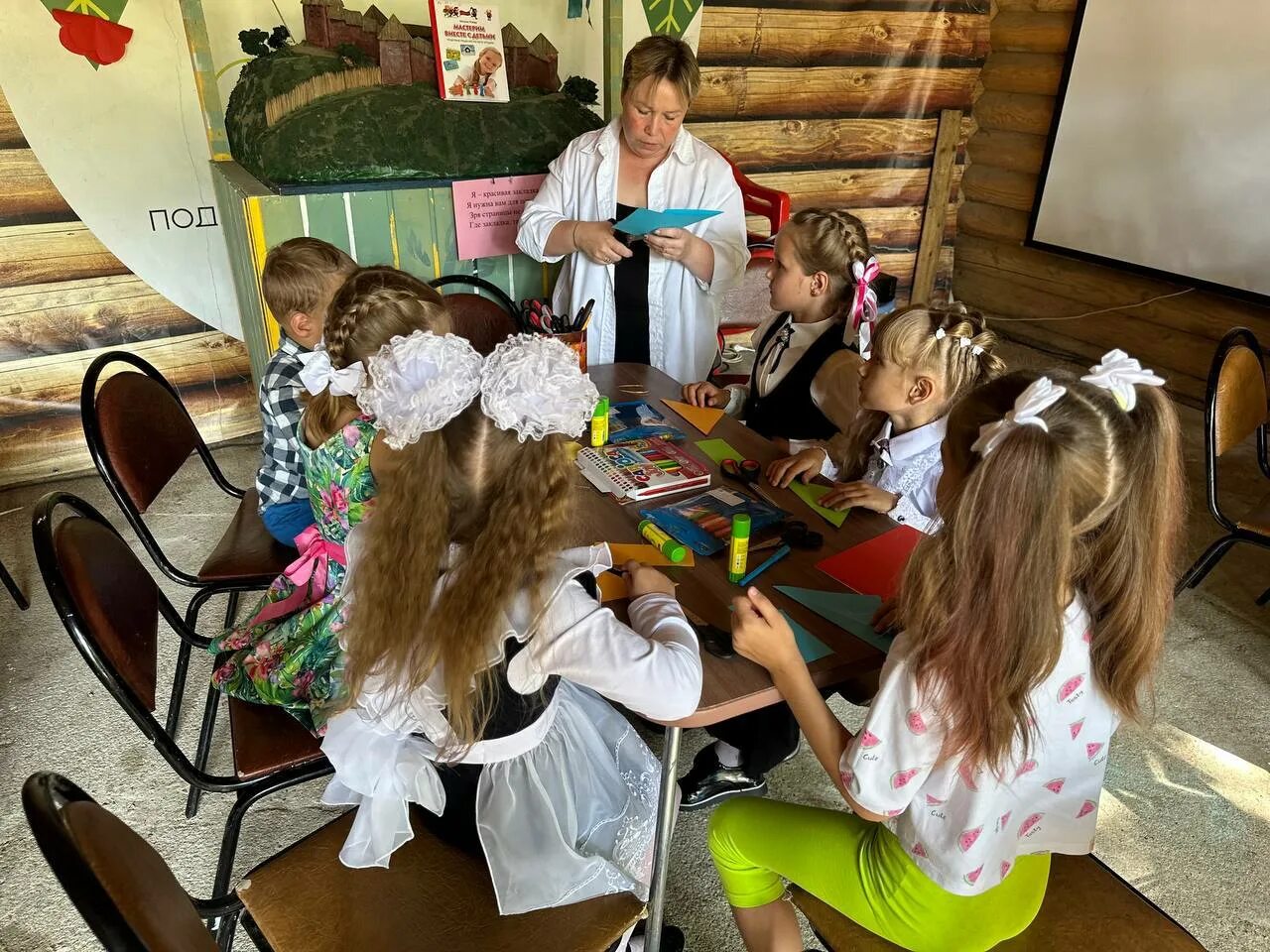 Посещение первоклассников. Посещение первоклассников. Как прекрасен книжный мир. Посещение первоклассников. Библиотека в школе.