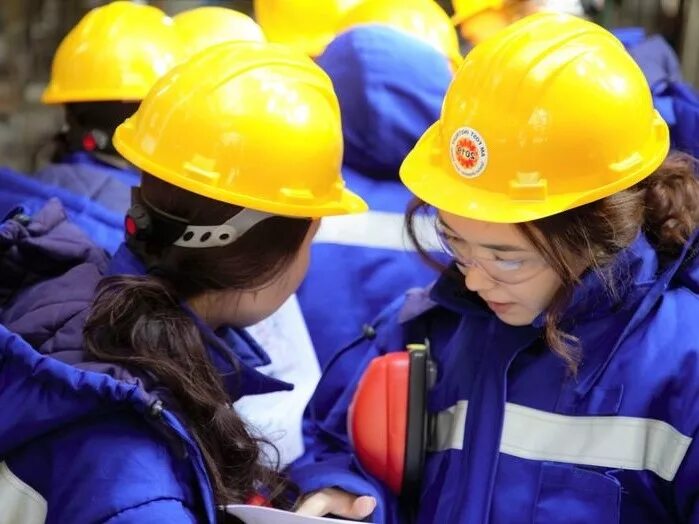 Всероссийский научно-исследовательский институт расходометрии. День нефтяника 2021 роснефть. Студенты нефтяники. Цднг 18 рн юганскнефтегаз. Руководитель нефтяник.