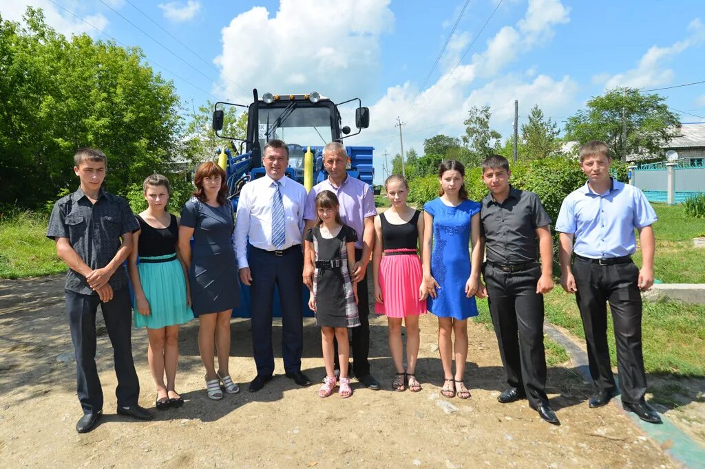 Село Александровка Приморский край. Приморский край семья Кобец. Село Александровка Приморский край Спасский район. Струговка Приморский край Октябрьский район. Струговка приморский край октябрьский