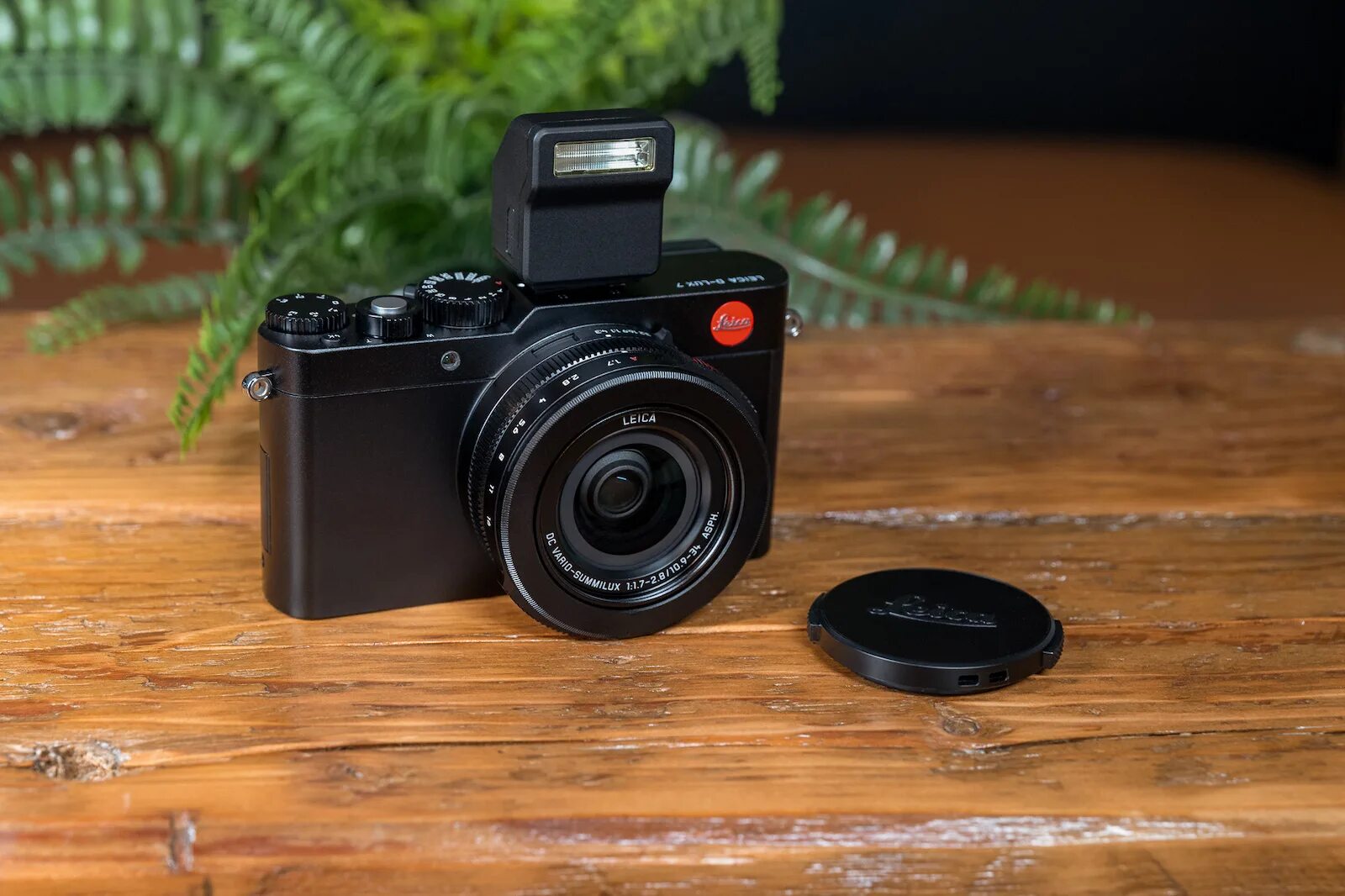 Leica d-lux 7 review. Leica 7. Leica s lux7. Leica camera d-lux 7. Leica 7.