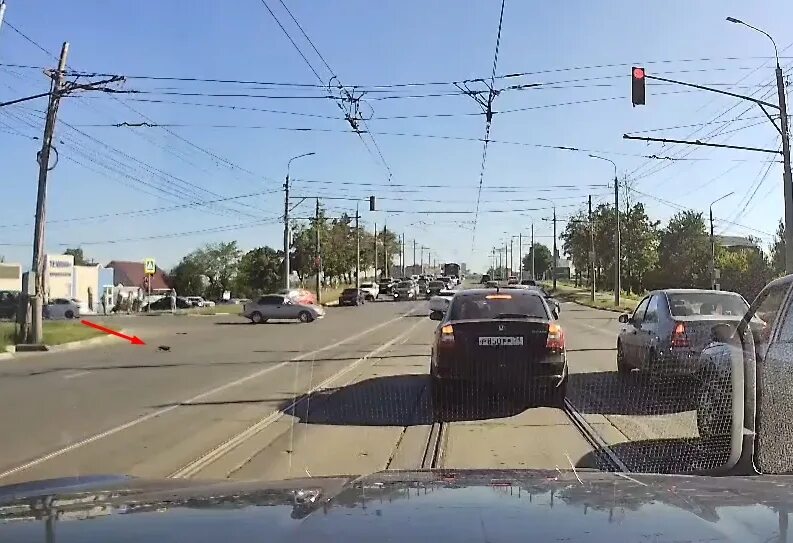 Почему в туле в пролетарском. Полоса движения. автомойка на пролетарском мосту тула. мост в машине. машины на пролетарском.