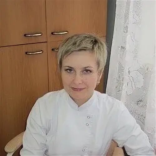 Толстикова врач