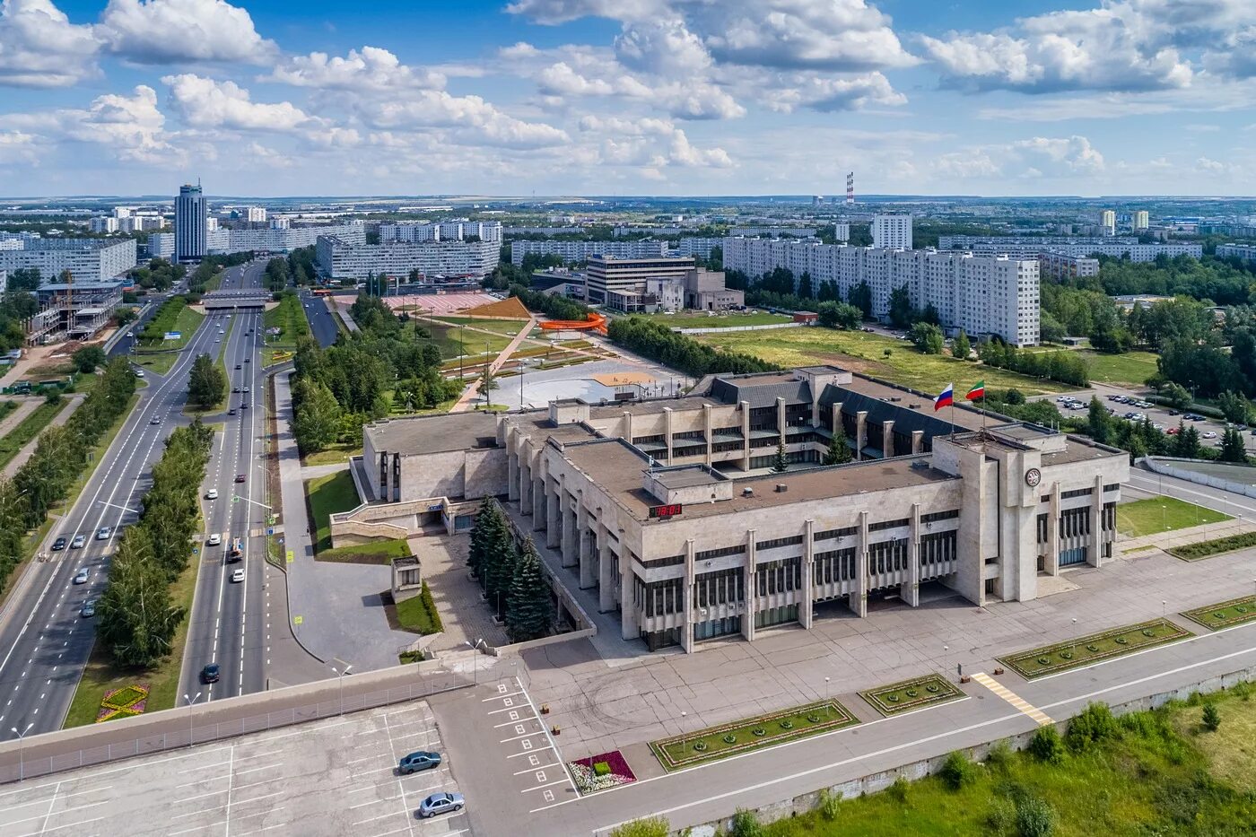 Погуляем челны. Набережные Челны. Мэрия города Набережные Челны. Набережные Челны центр города. Набережные Челны города Татарстана.