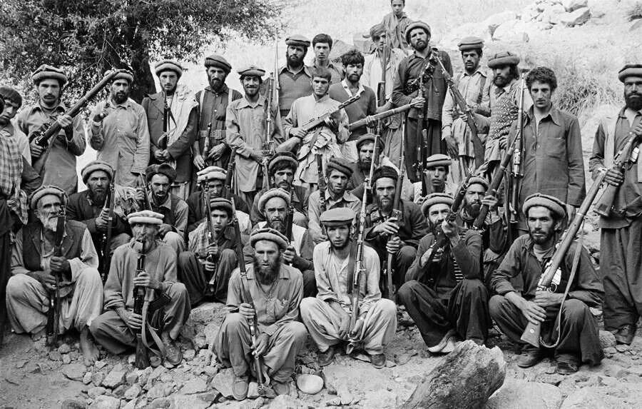 Афганские моджахеды. Афганистан война ахмад шах масуд. Ахмад шах масуд афганистан. Моджахеды 1979. Ахмад шах масуд афганистан.