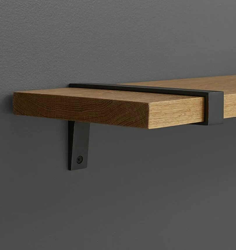 полка навесная скрытые крепления. полка настенная как крепить. скрытые крепления для полок. крепления для деревянных полочек в ванную. стеклянные полки на стену.