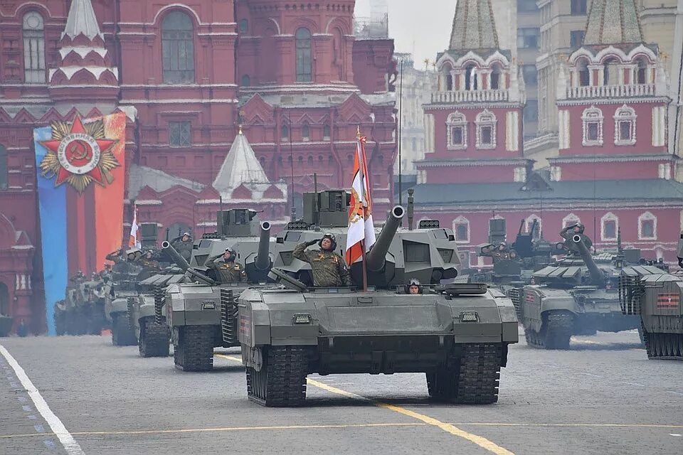 Генеральная репетиция парада Победы 9 мая Москва. Парад военной техники. День Победы Военная техника. Военная техника на параде Победы. Парад перенес