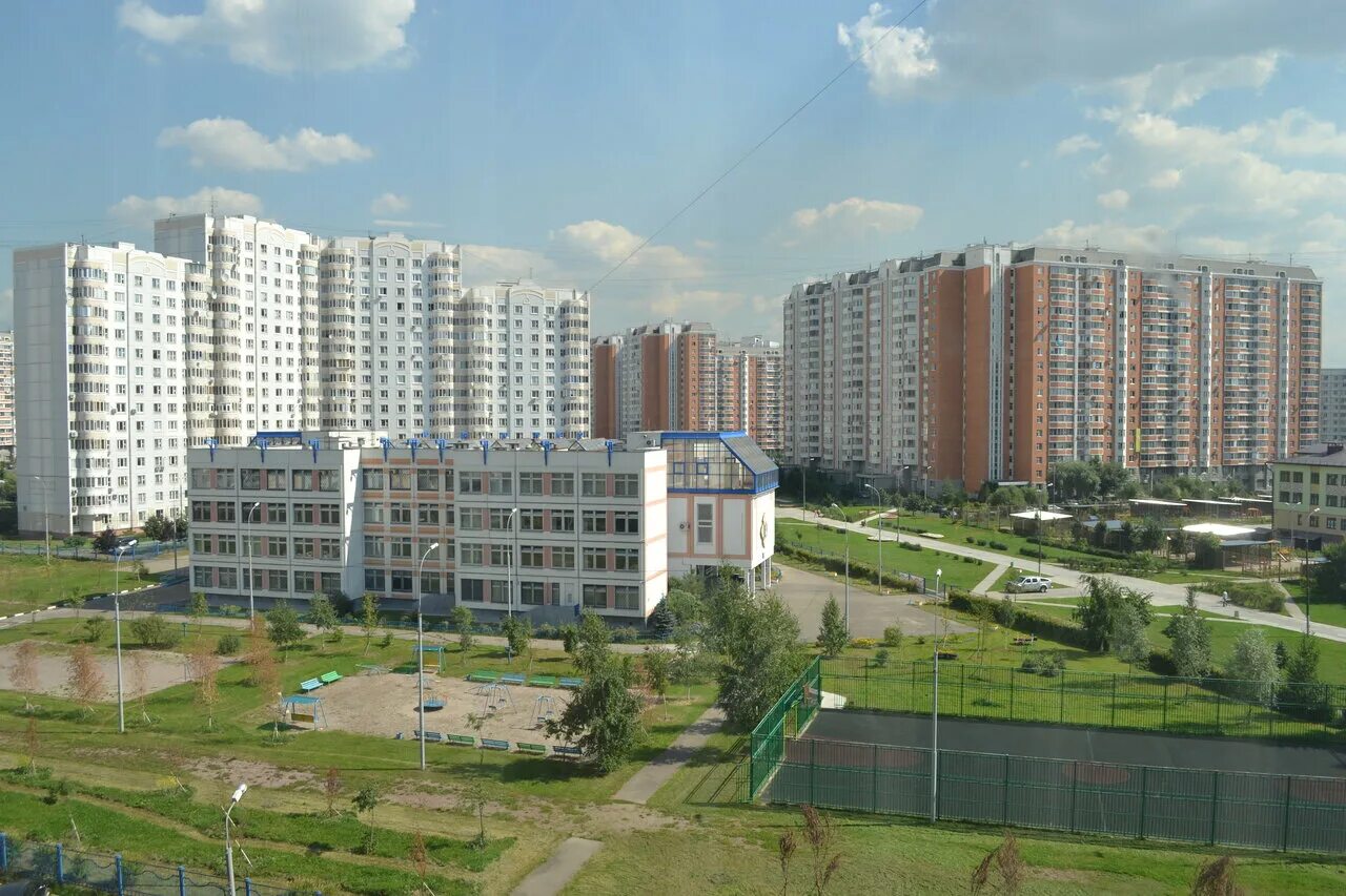 Щелковское шоссе 26а школа 2033. Школа 1547 на братиславской. Школа 1357 верхние поля. Школа 1357 на братиславской. Школа в люблино.