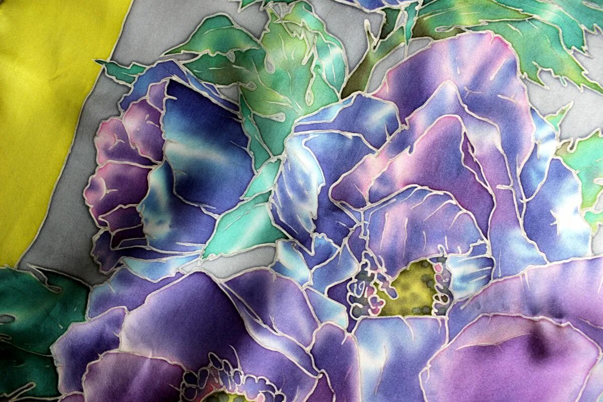 Изображение изделий выполненных в технике батика. Сью дроун батик. Батик рокэти. Холодный батик Япония. Анемоны холодный батик.