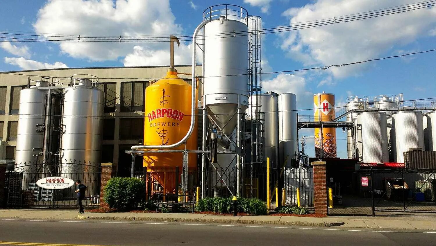 Zavod Brewery пивоварня. Самарский пивзавод. Пивоваренный завод Германия. Пивоварня в Чехии.