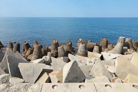 Береговые укрепления на море