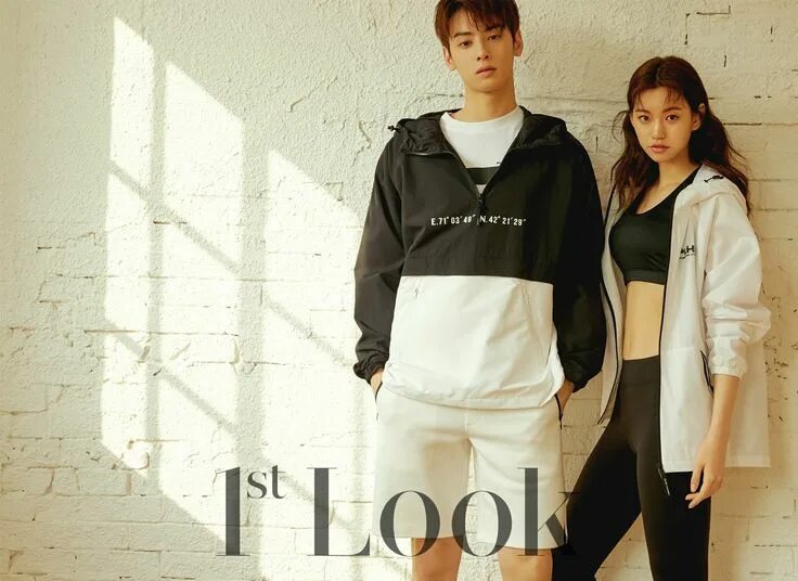 A story behind two idols белого. Doyeon eunwoo. 1st look журнал. a story behind two idols.