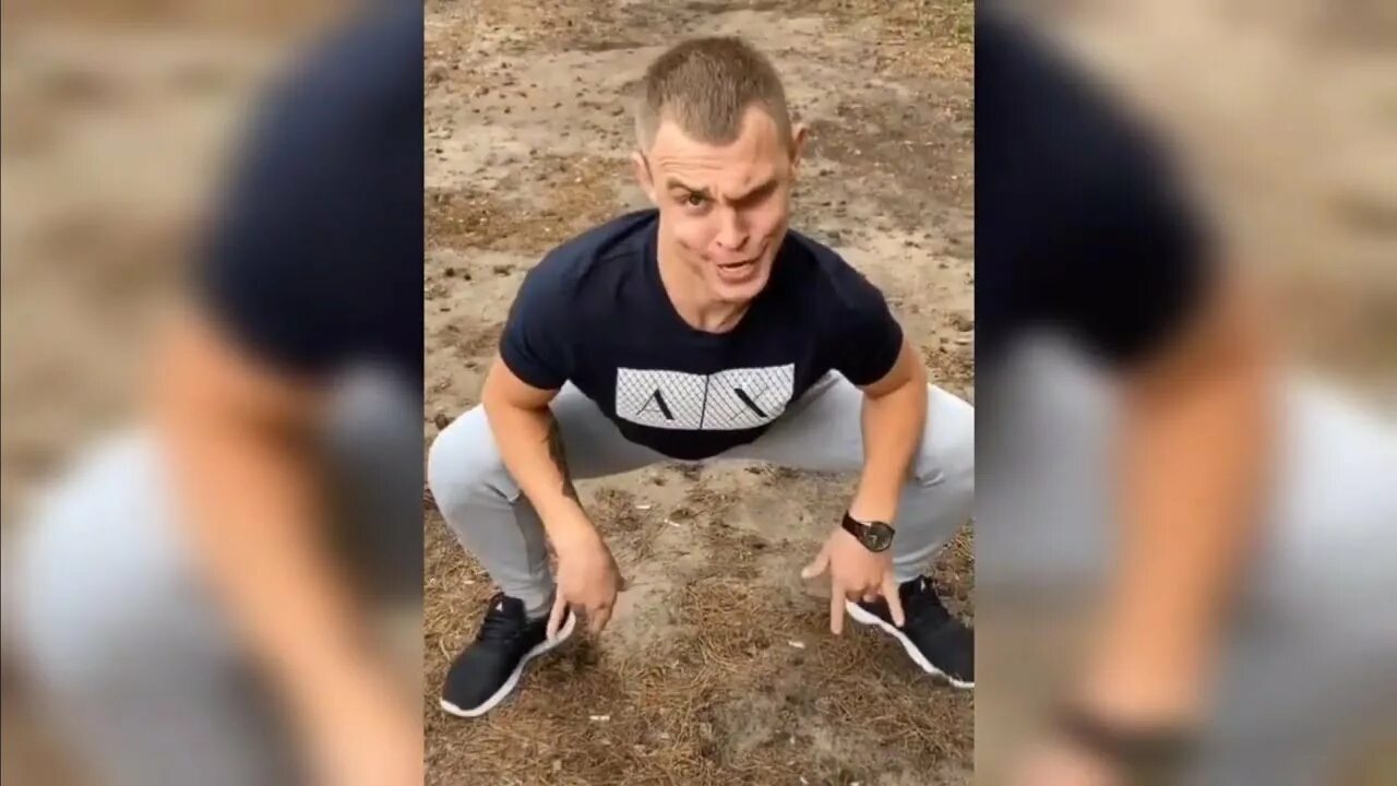 Повернула голову бедро в сторону локоток на косточку козочка. Песня голова бедром. 84 lookbuffalo. Кругом голова 84 volodya xxl. Буйна голова текст.